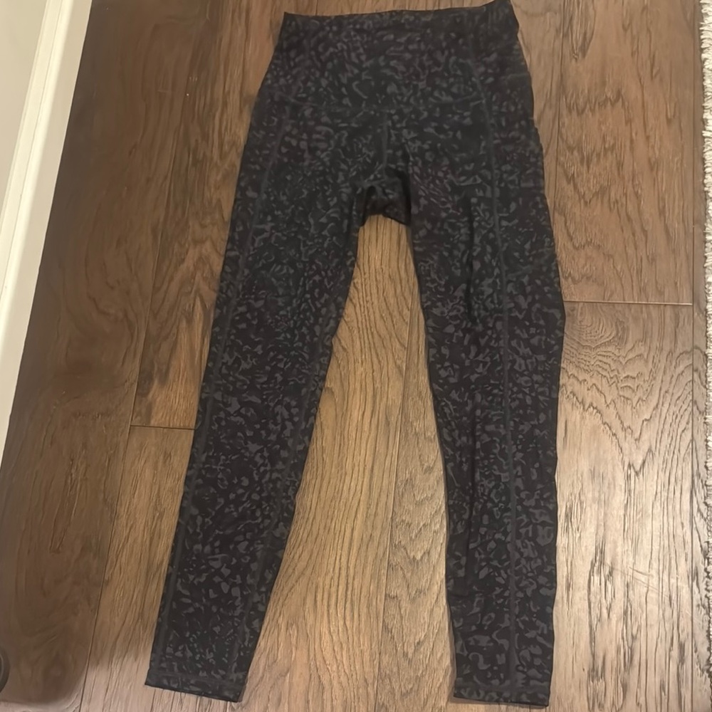 Amazon Women's Black Cheetah Leggings w Pockets